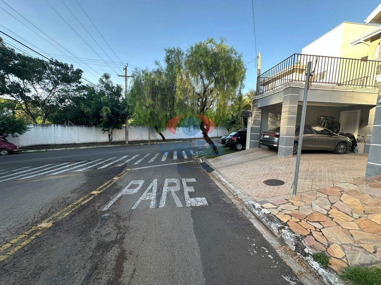 Casa em condomínio para aluguel no Portal das Acácias: 