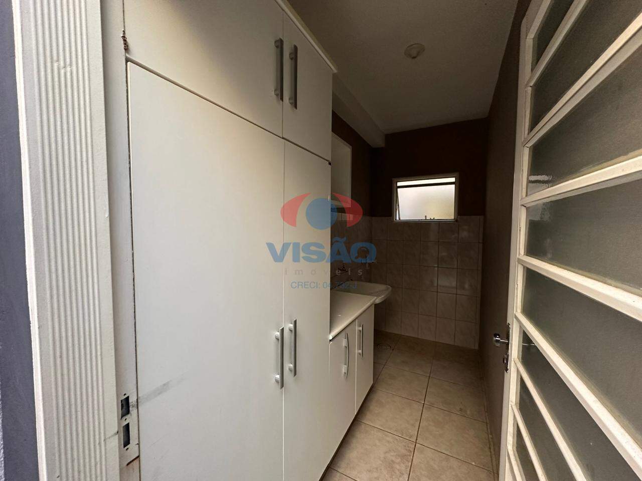 Casa em condomínio para aluguel no Portal das Acácias: 