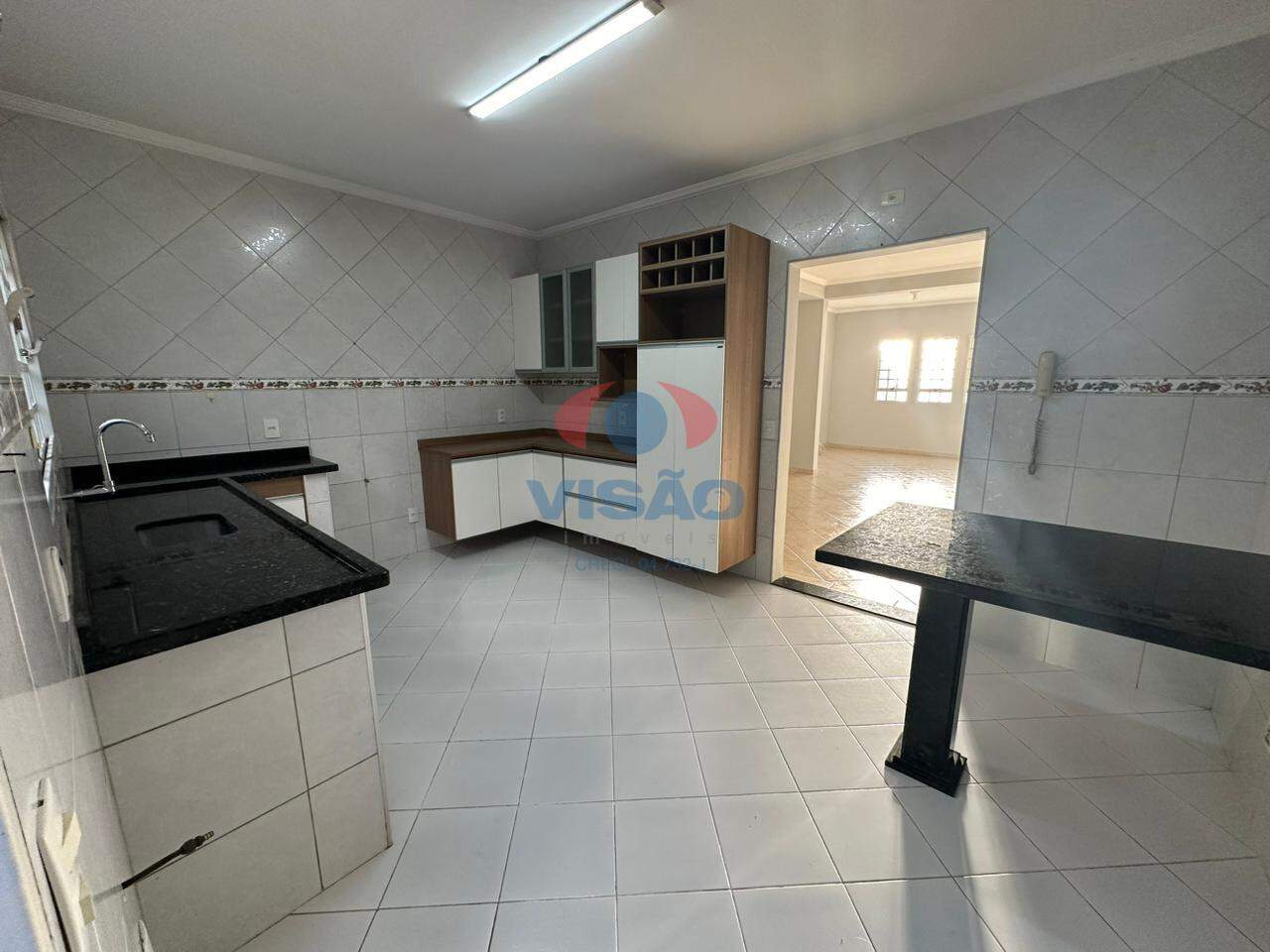 Casa em condomínio para aluguel no Portal das Acácias: 