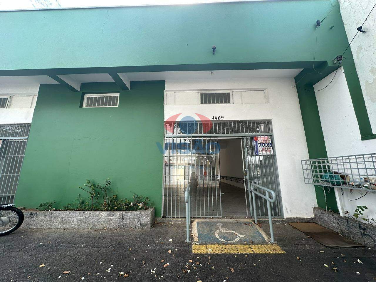 Salão para aluguel no Vila Vitória II: 