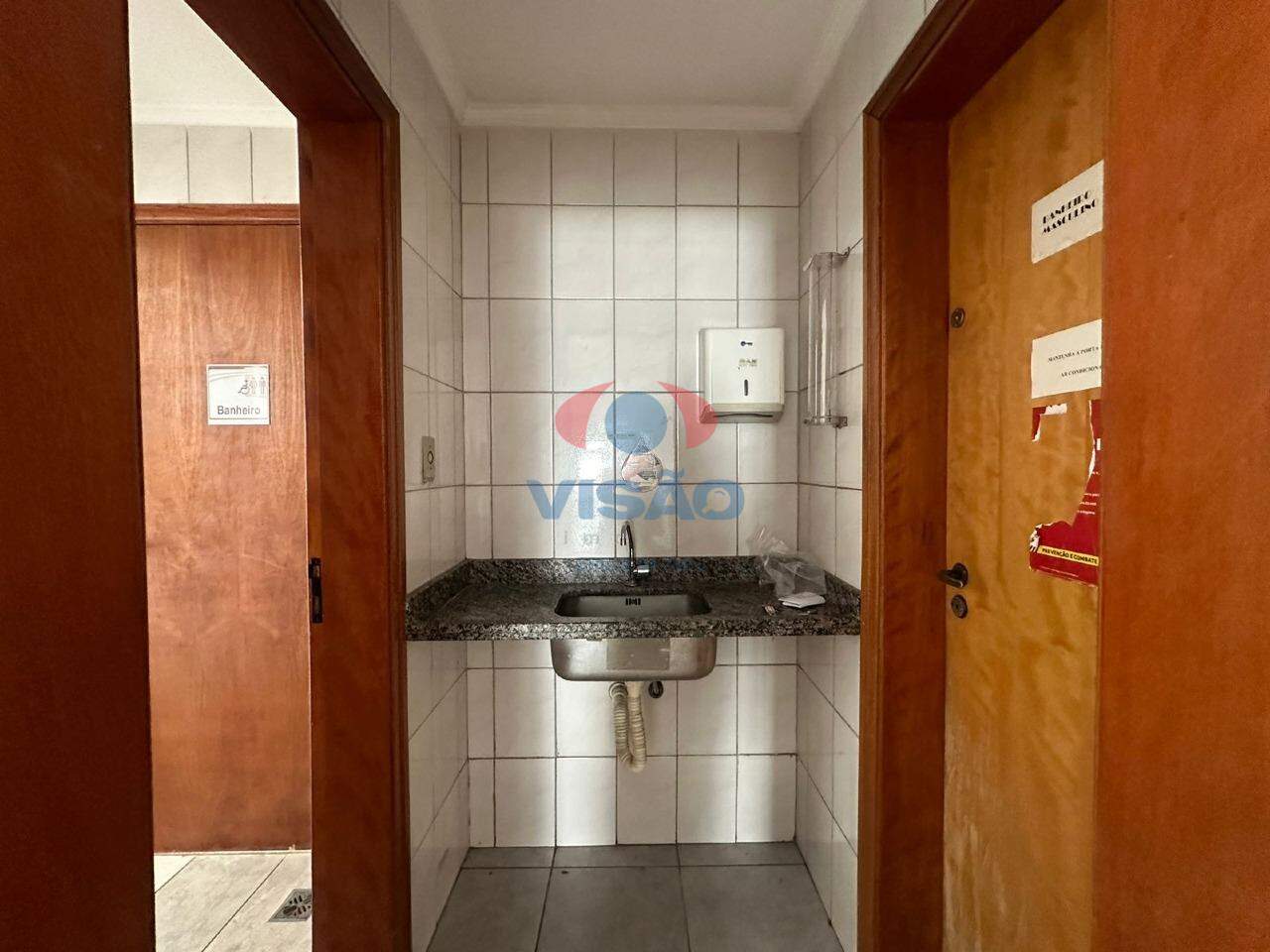 Salão para aluguel no Vila Vitória II: 