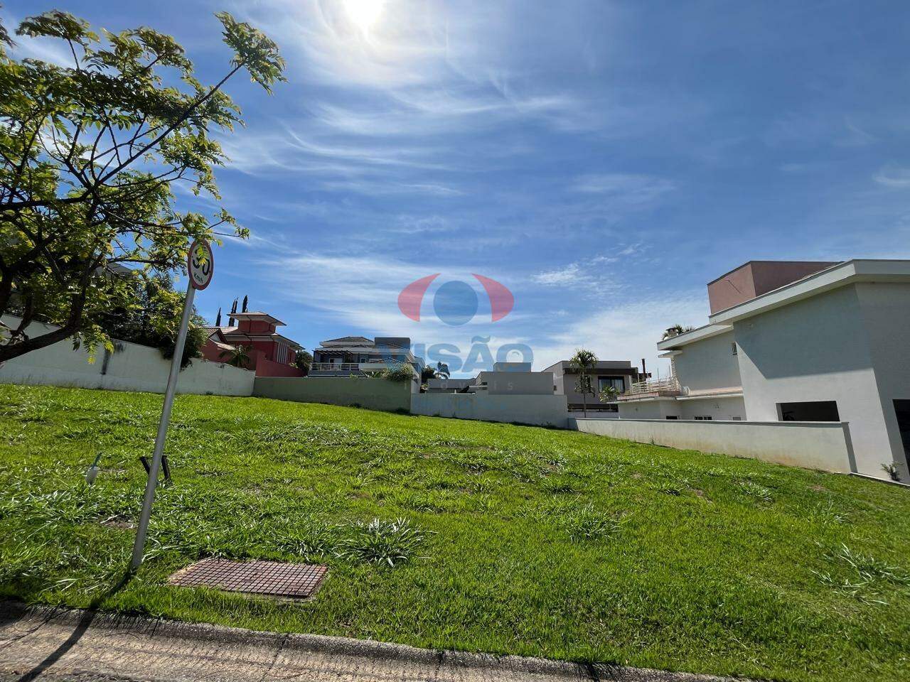 Terreno em condomínio à venda no Jardim Residencial Santa Clara: 
