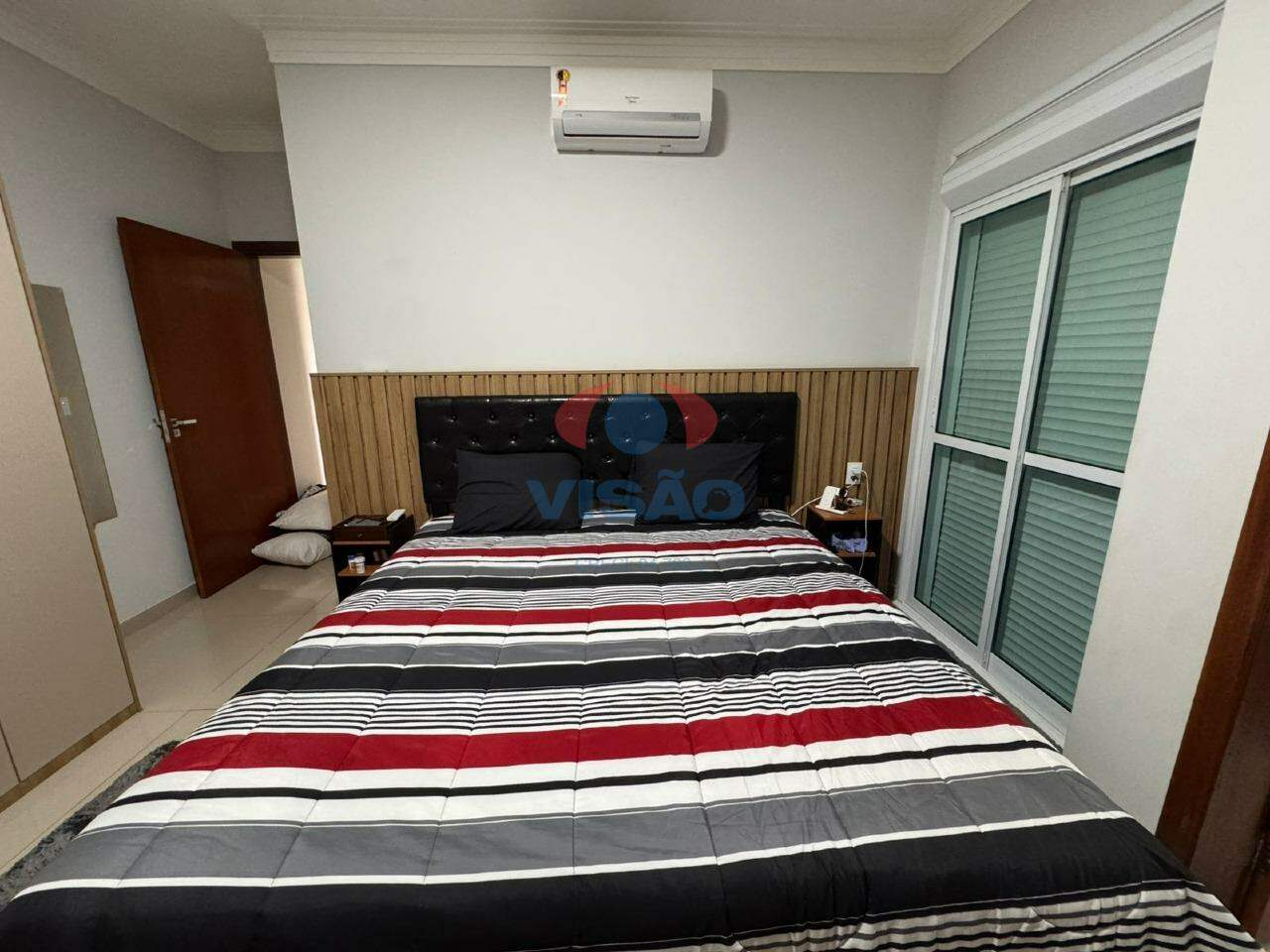 Casa em condomínio à venda no Jardins do Império: 