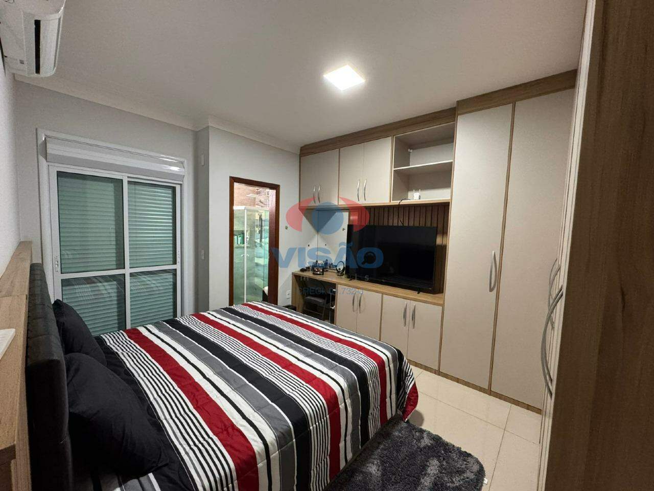 Casa em condomínio à venda no Jardins do Império: 