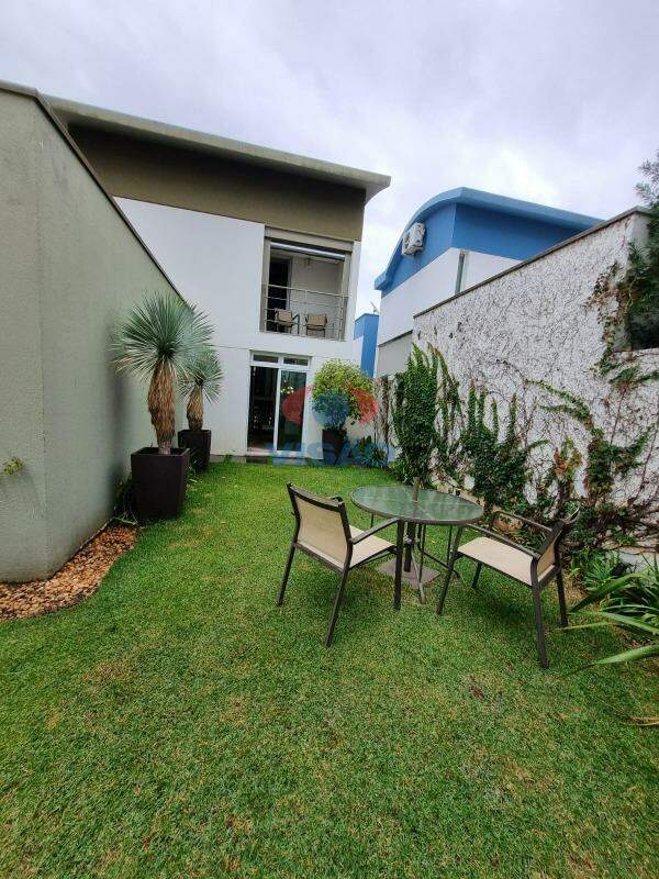 Casa em condomínio à venda no Vila Aurora: 