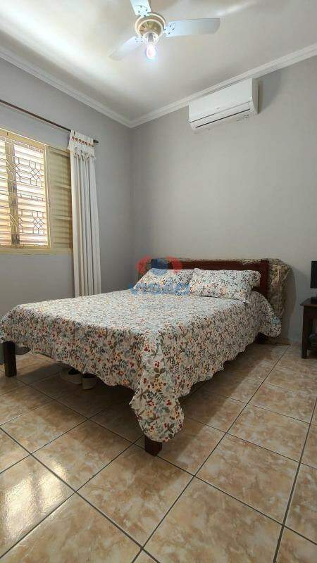 Casa à venda no Jardim do Sol: 