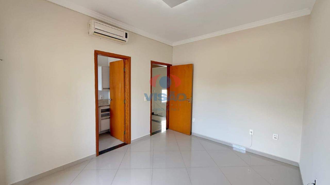 Casa em condomínio para aluguel no Jardim Portal de Itaici: 