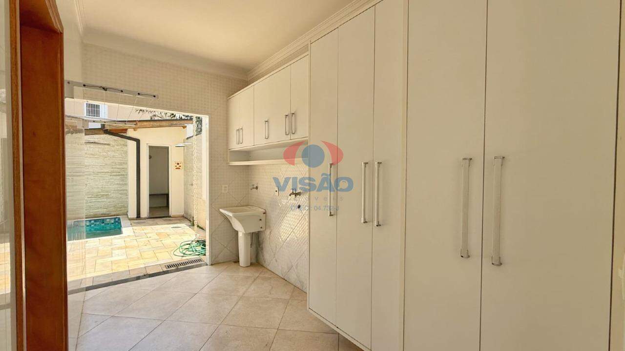 Casa em condomínio para aluguel no Jardim Portal de Itaici: 