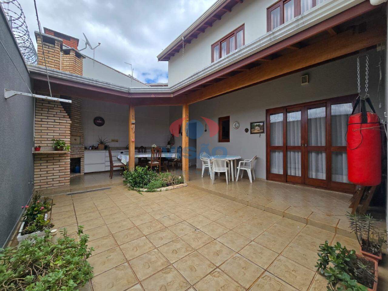 Casa à venda no Jardim Esplanada II: