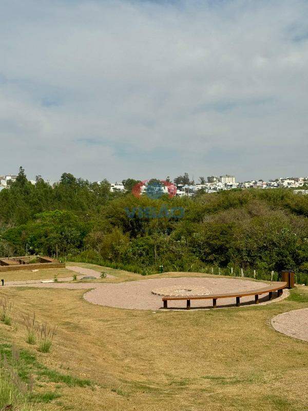 Terreno em condomínio à venda no Jardim Casablanca: