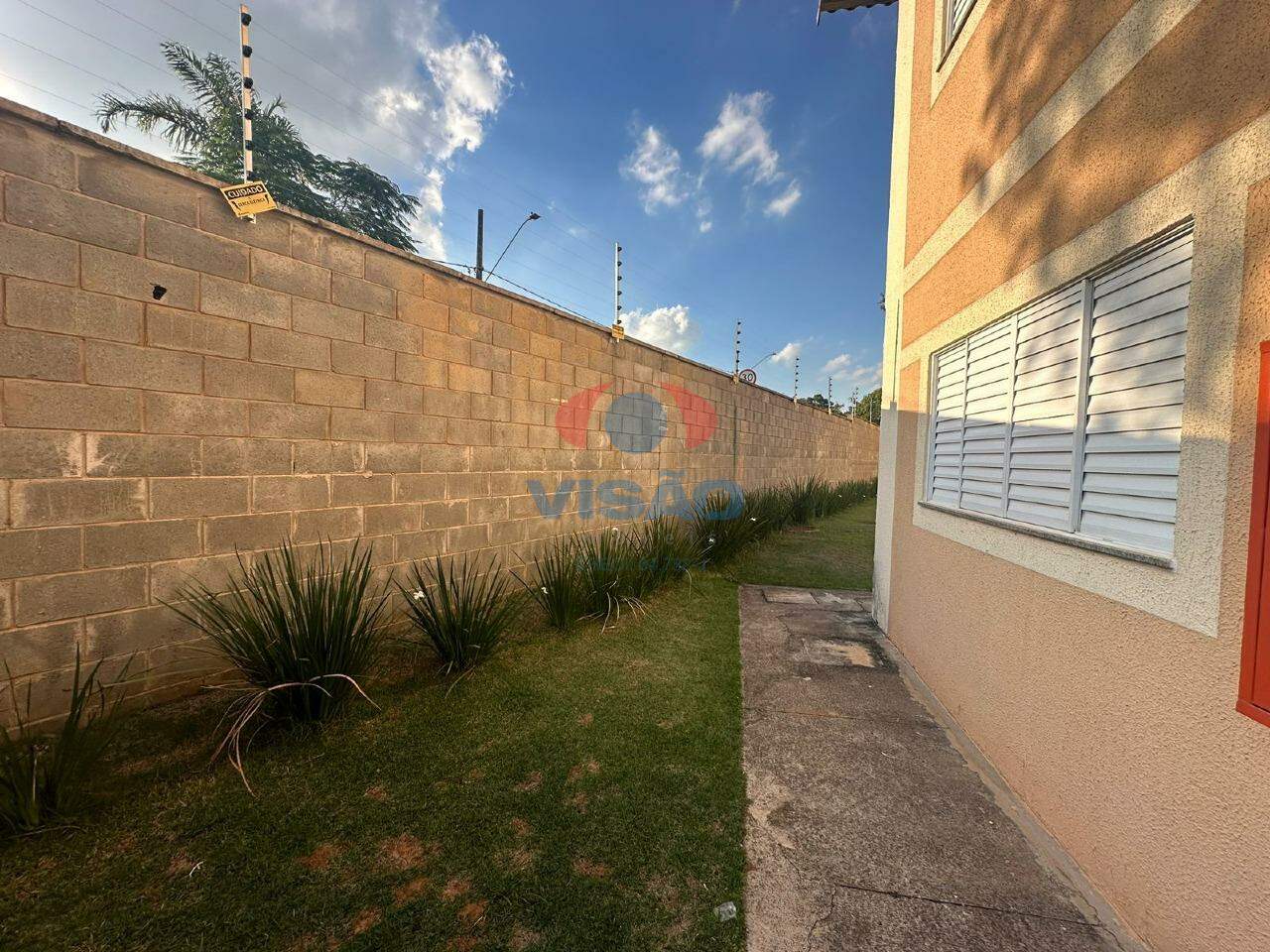 Apartamento para aluguel no Europark Comercial: 