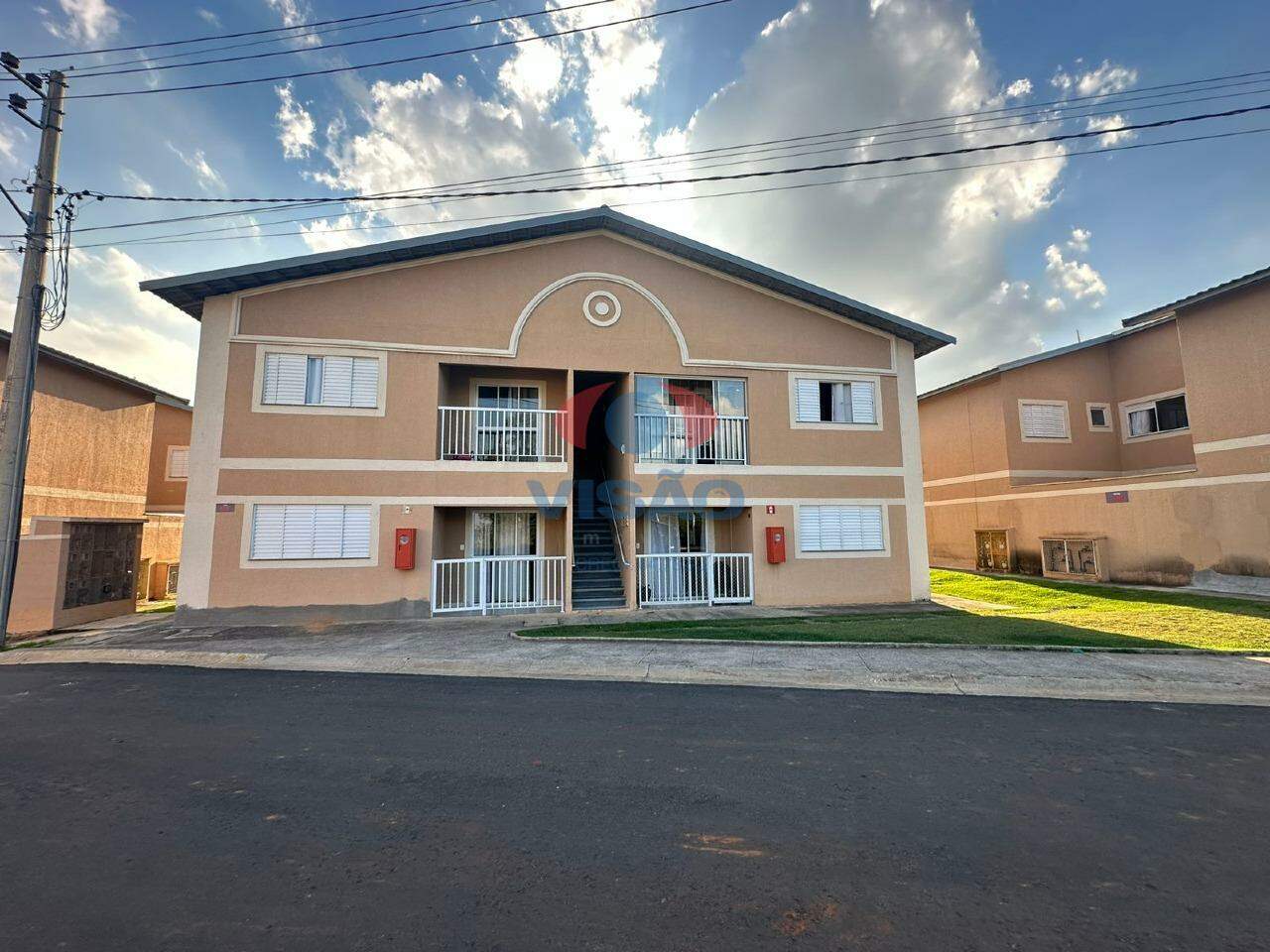 Apartamento para aluguel no Europark Comercial: 