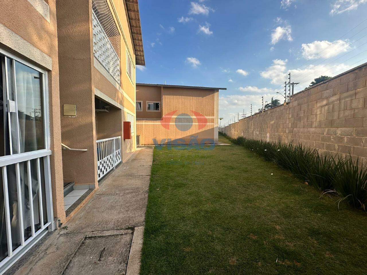 Apartamento para aluguel no Europark Comercial: 