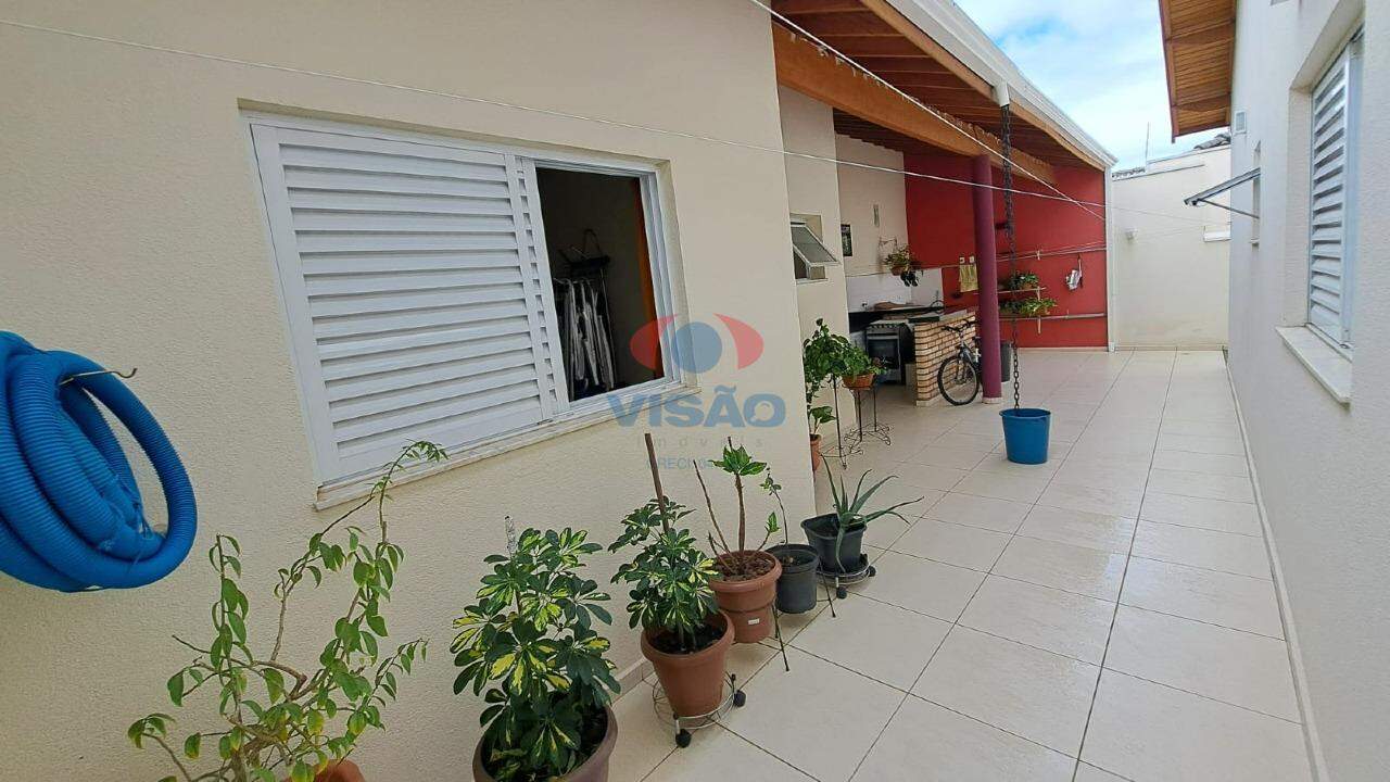 Casa à venda no Jardim Esplanada II: 