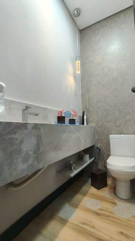 Casa em condomínio à venda no Jardins do Império: 