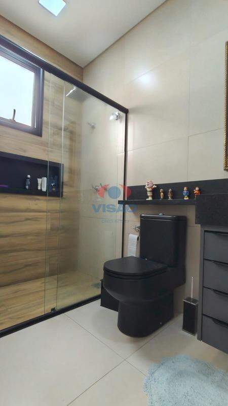 Casa em condomínio à venda no Jardins do Império: 