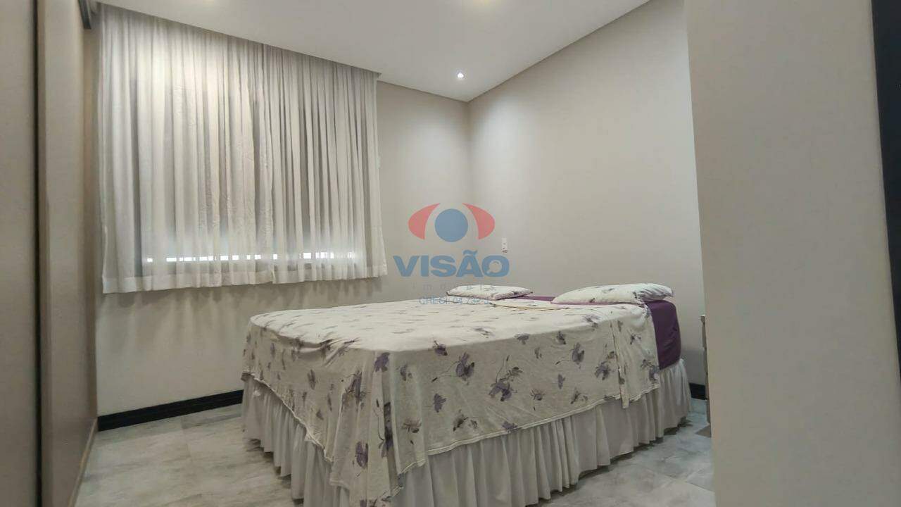Casa em condomínio à venda no Jardins do Império: 
