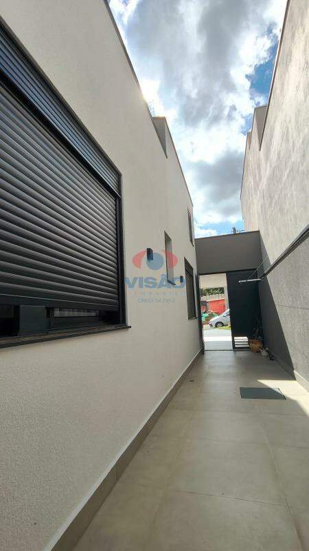 Casa em condomínio à venda no Jardins do Império: 