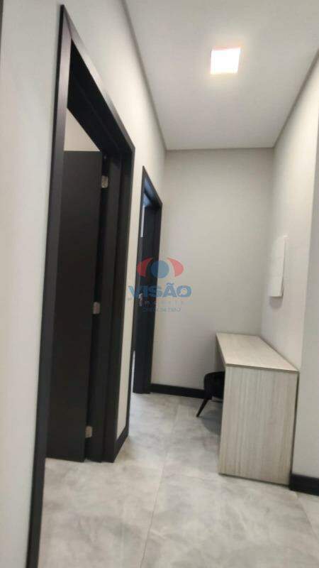Casa em condomínio à venda no Jardins do Império: 
