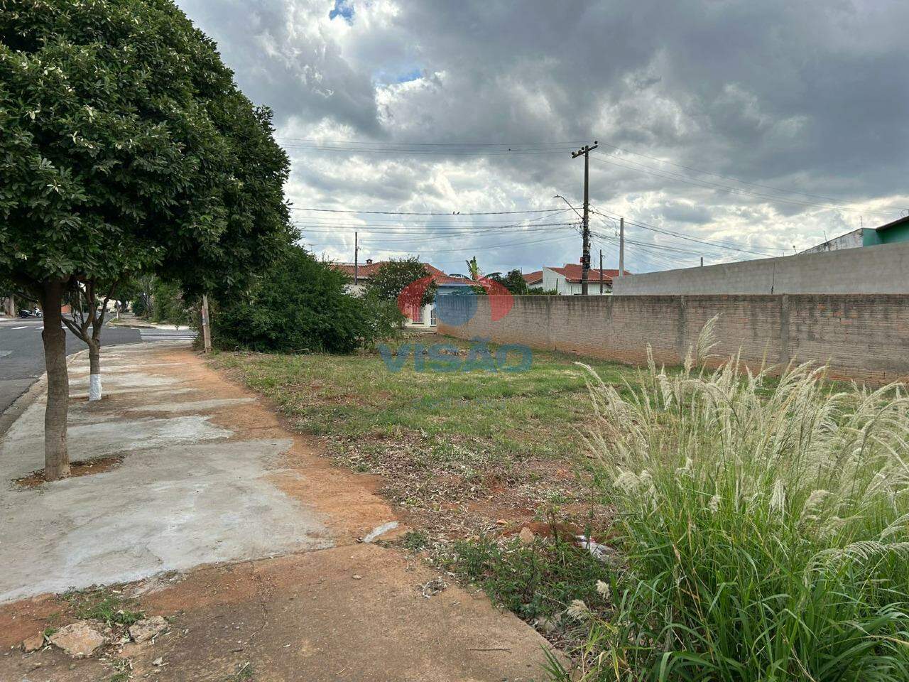 Terreno à venda no Jardim Regina: 