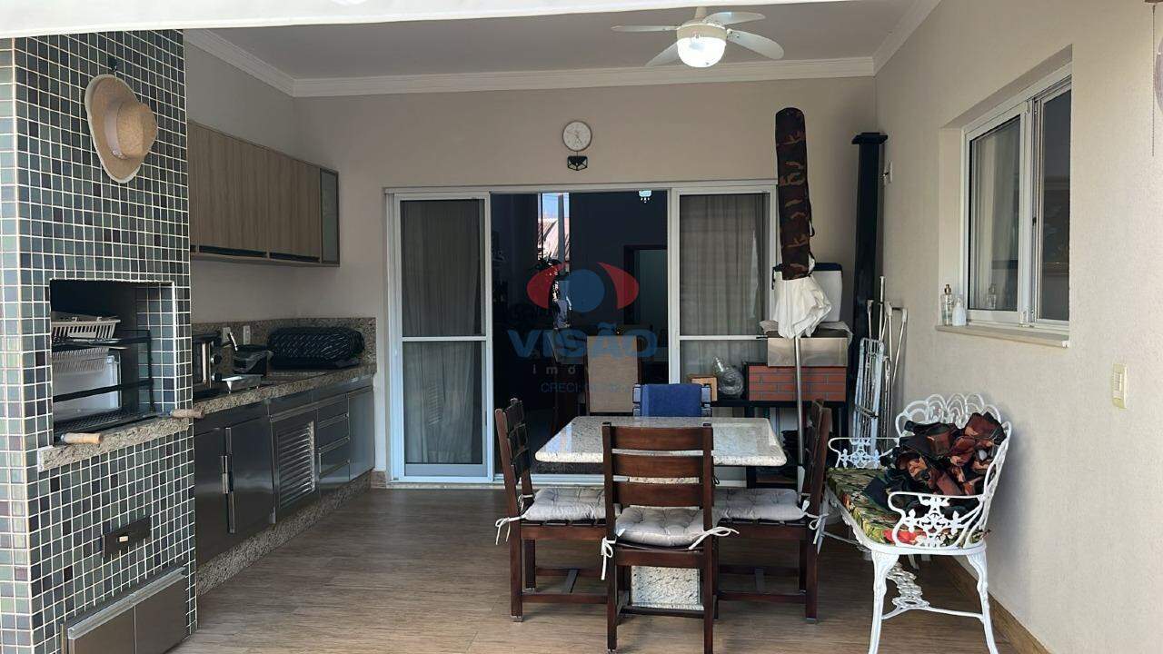 Casa em condomínio à venda no Residencial Beira da Mata: