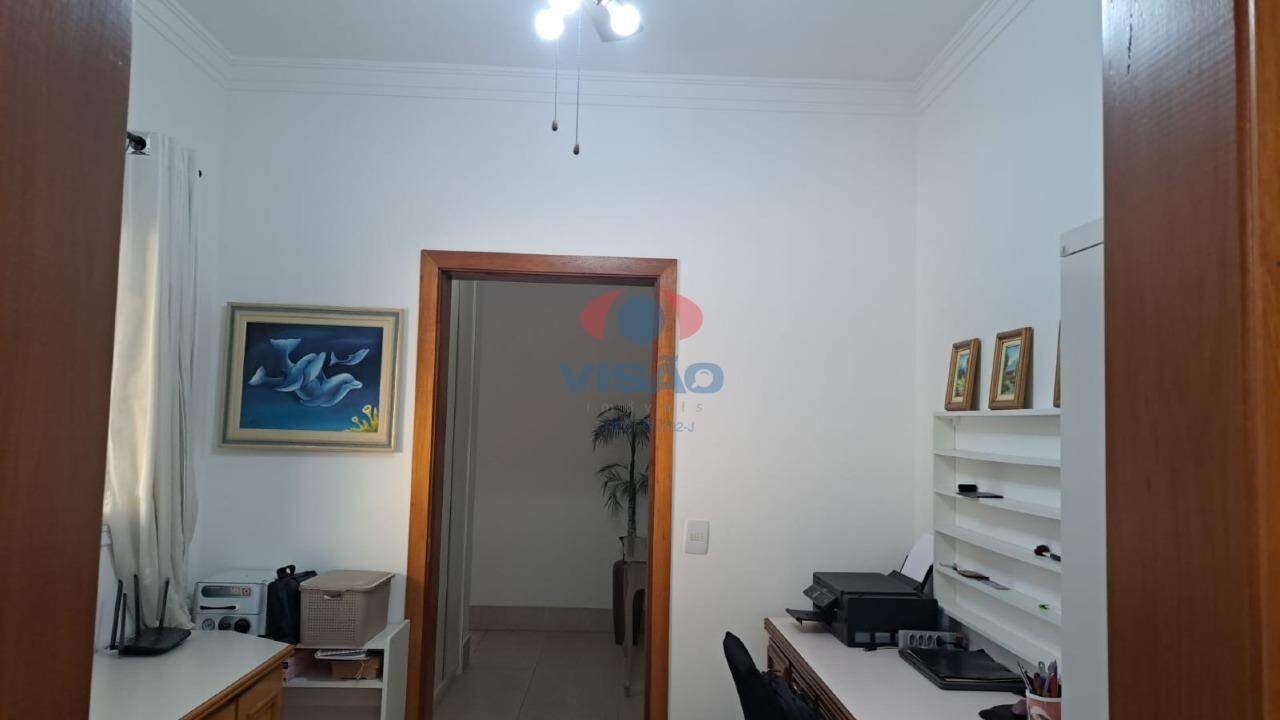 Casa em condomínio à venda no Residencial Beira da Mata: