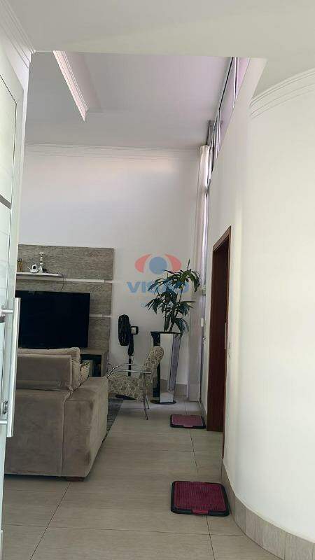 Casa em condomínio à venda no Residencial Beira da Mata: 