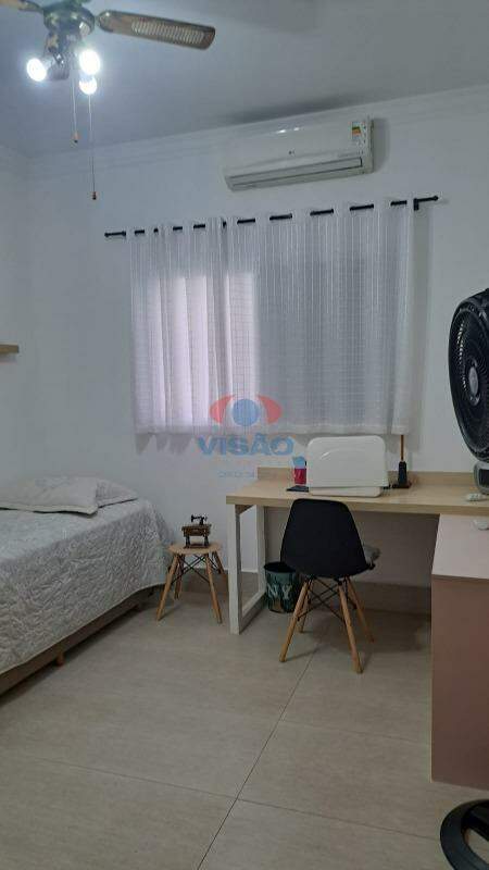 Casa em condomínio à venda no Residencial Beira da Mata: