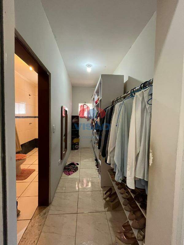 Casa à venda no Jardim Portal do Sol: CLOSET