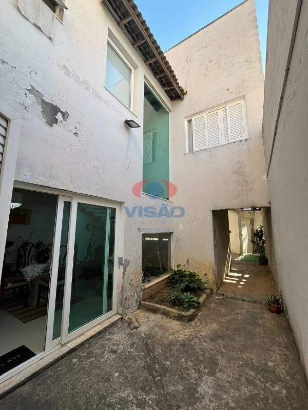 Casa à venda no Jardim Portal do Sol: QUINTAL