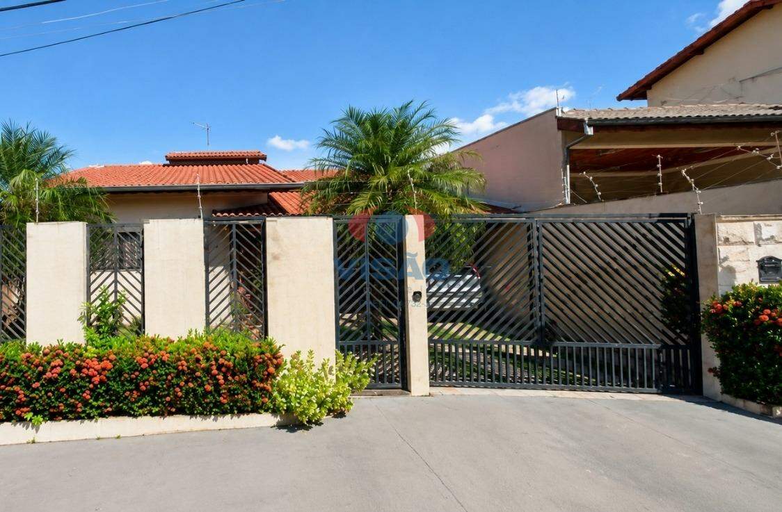 Casa à venda no Jardim Esplanada: 