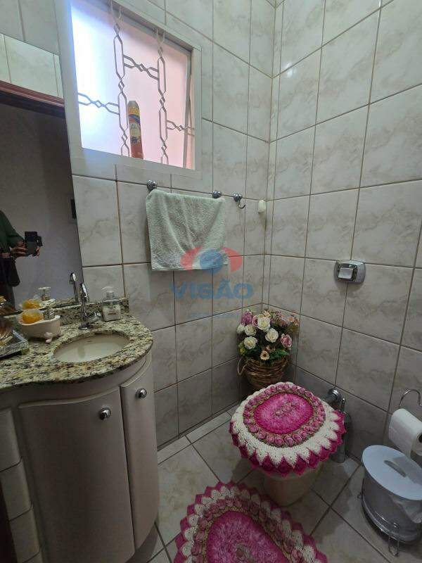 Casa à venda no Jardim Esplanada: 