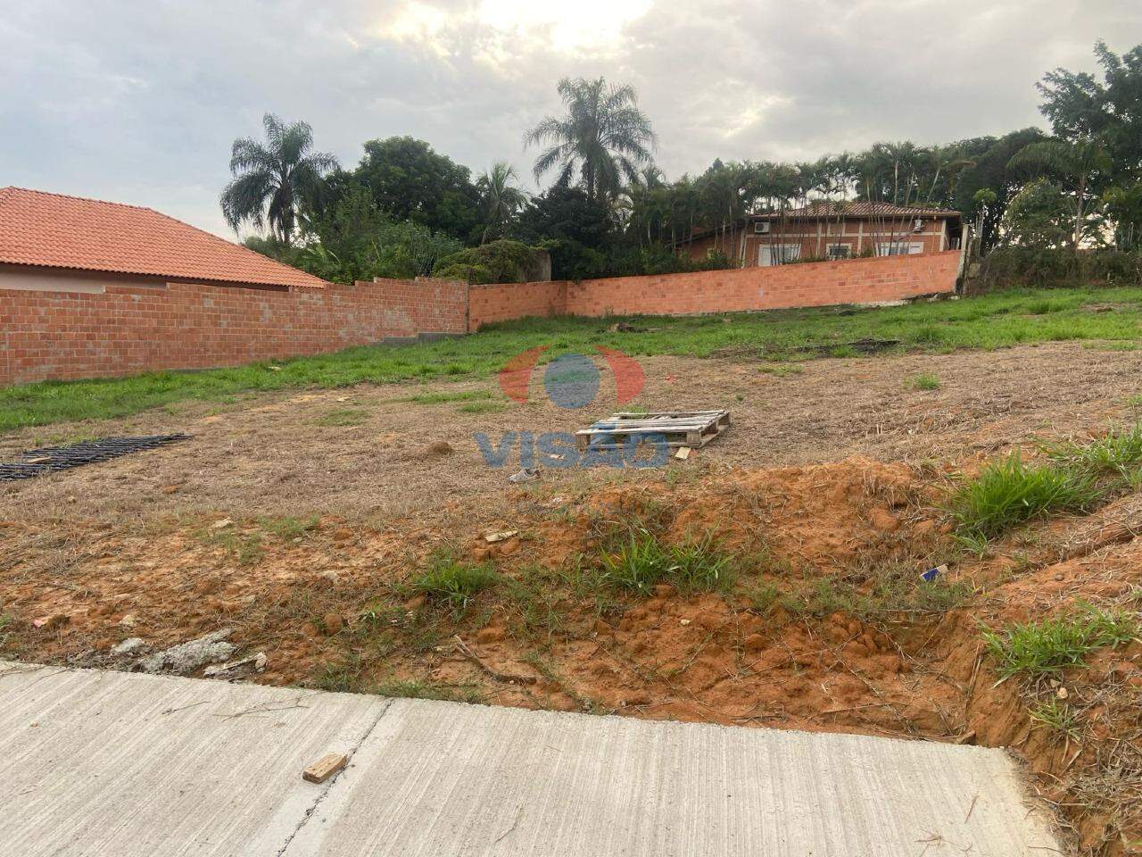 Terreno à venda no Chácara Alvorada: 