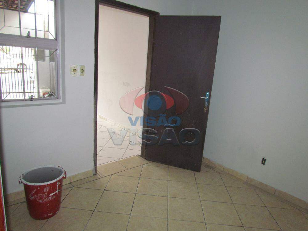 Casa à venda no Jardim Tancredo Neves: 