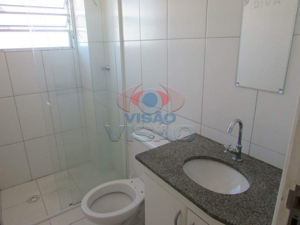 Apartamento à venda no Parque São Lourenço: Banheiro