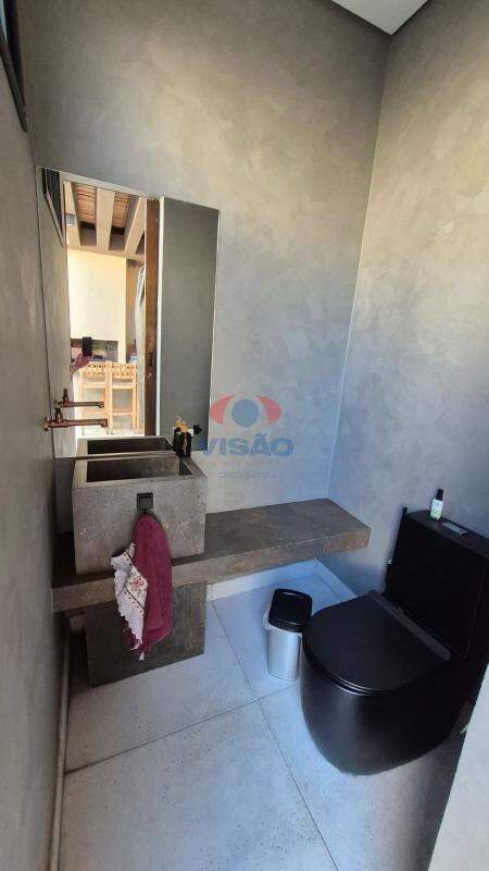 Casa em condomínio à venda no Jardins do Império: 