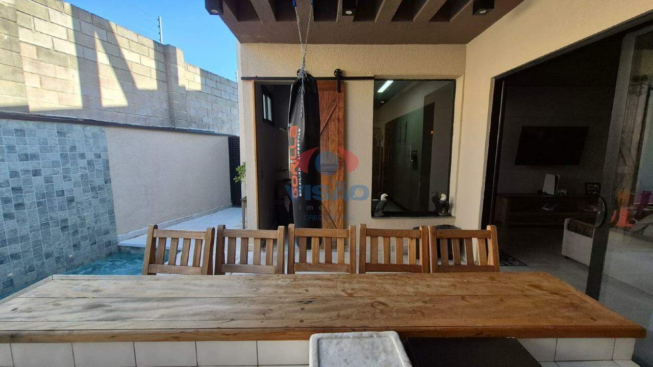 Casa em condomínio à venda no Jardins do Império: 