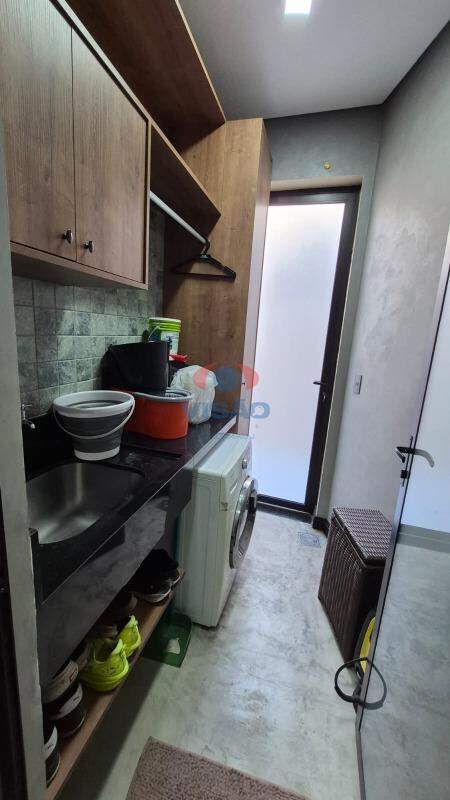 Casa em condomínio à venda no Jardins do Império: 
