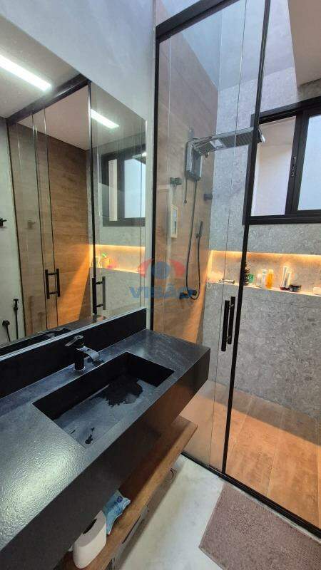Casa em condomínio à venda no Jardins do Império: 