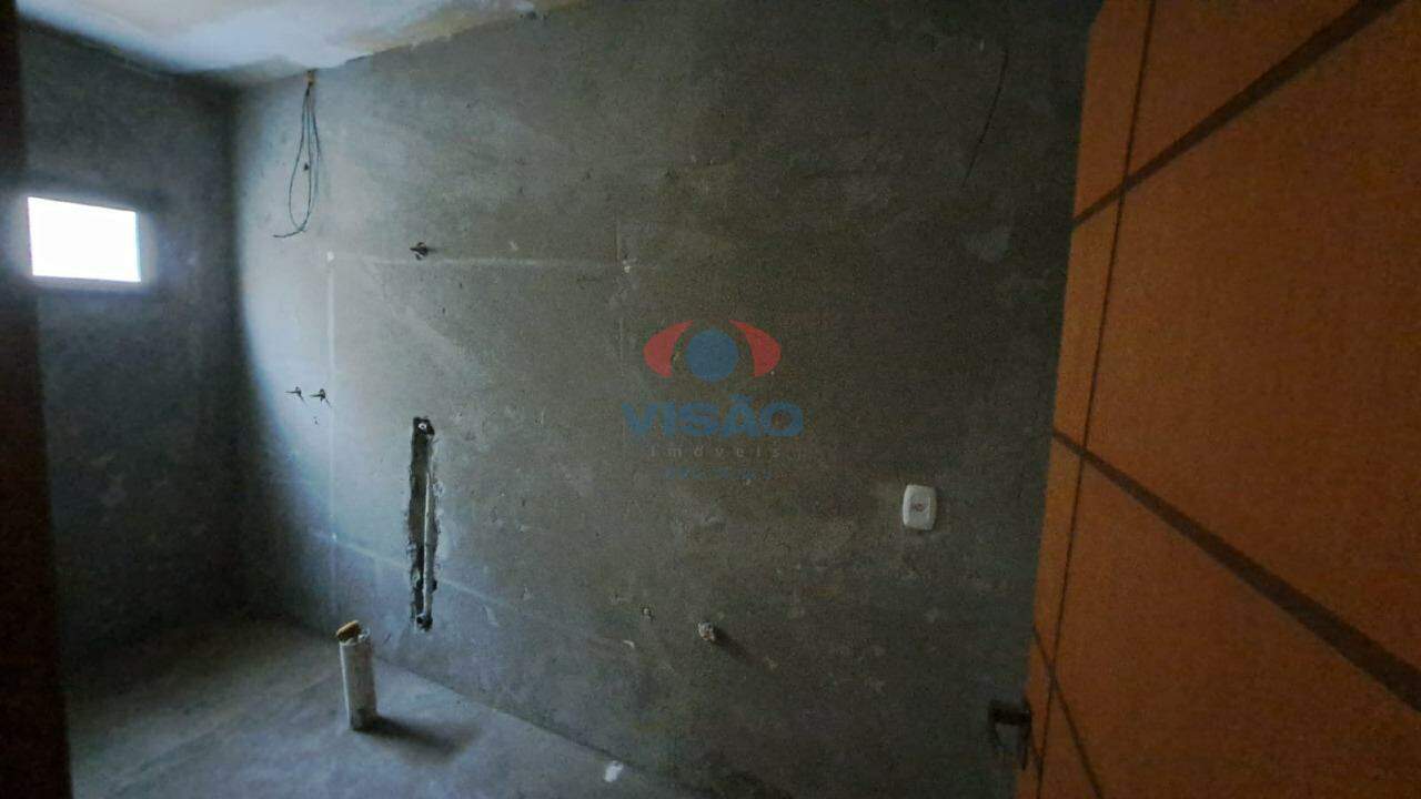 Casa à venda no Jardim Bela Vista: banheiro suíte