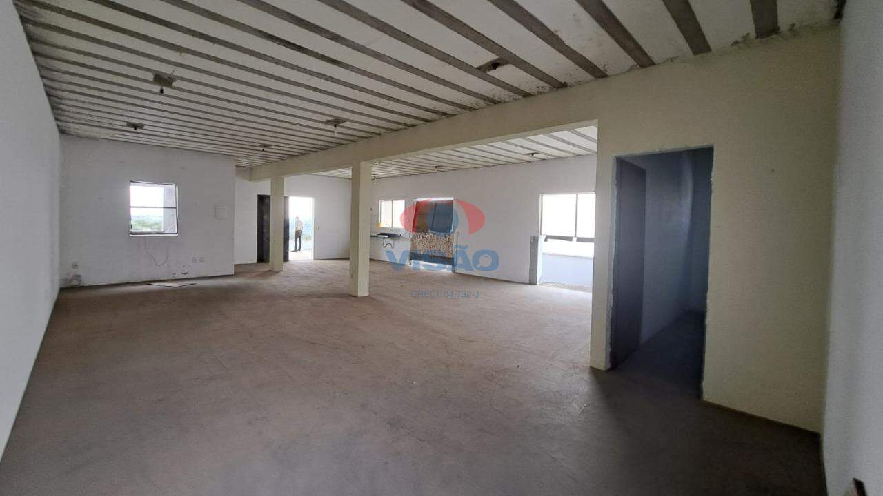 Casa à venda no Jardim Bela Vista: salão piso de cima