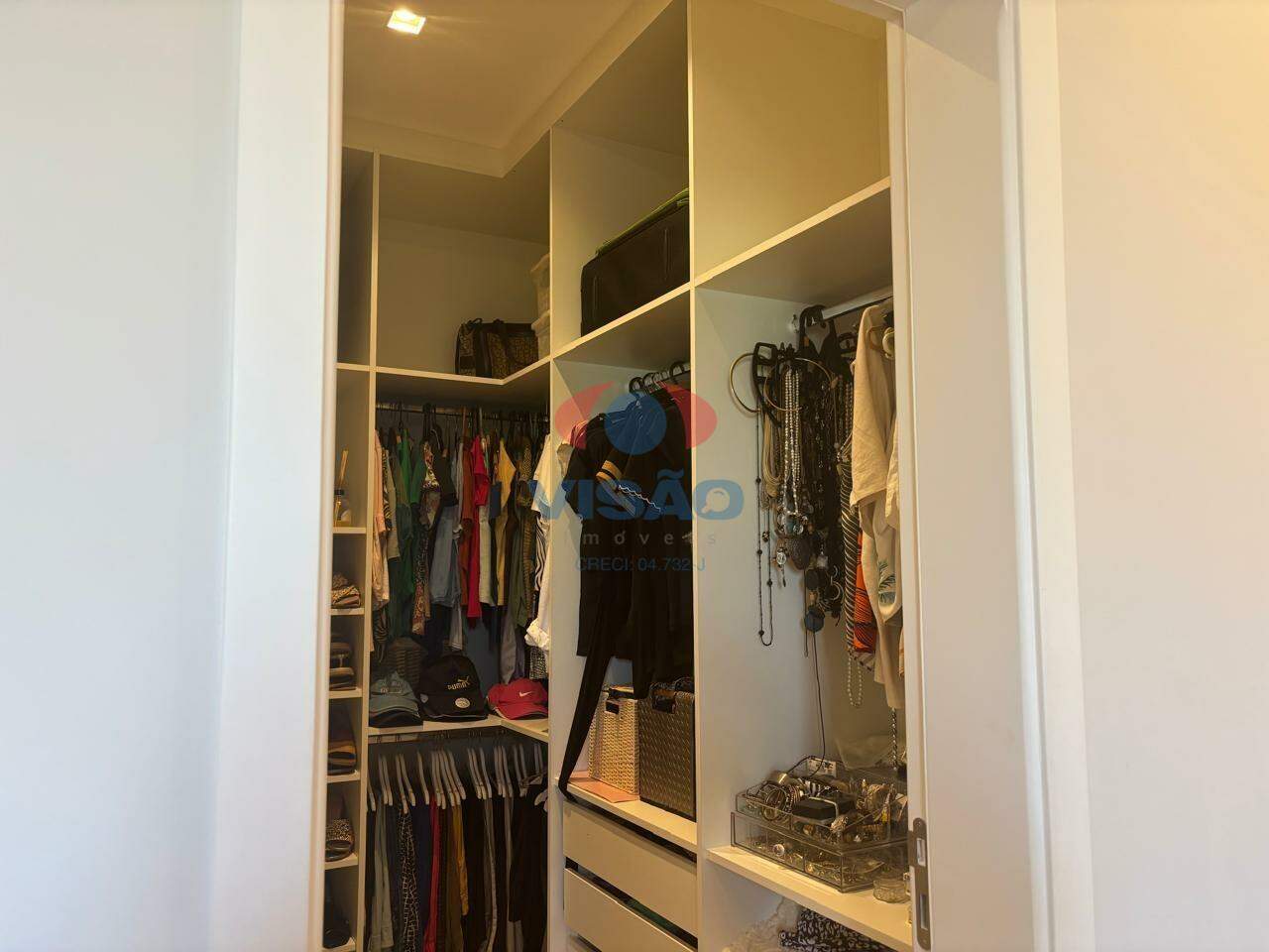 Casa em condomínio à venda no Jardim Villa Sapezal: