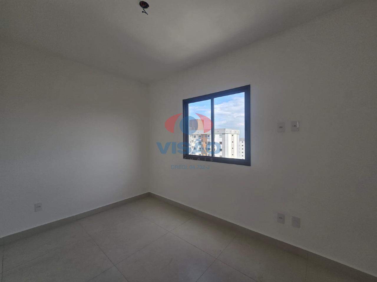 Apartamento à venda no Jardim Santiago: 