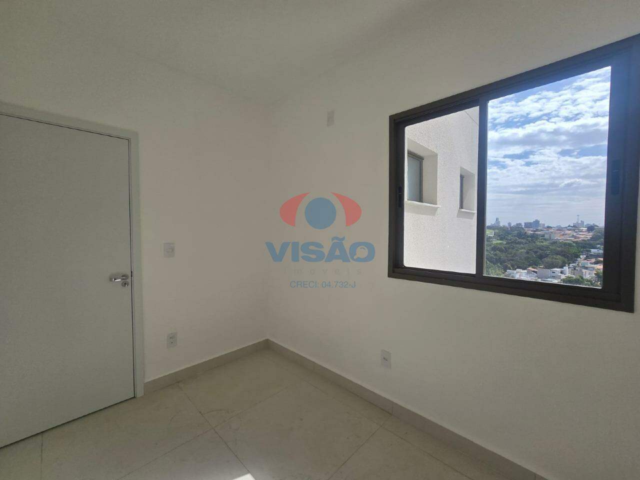Apartamento à venda no Jardim Santiago: 