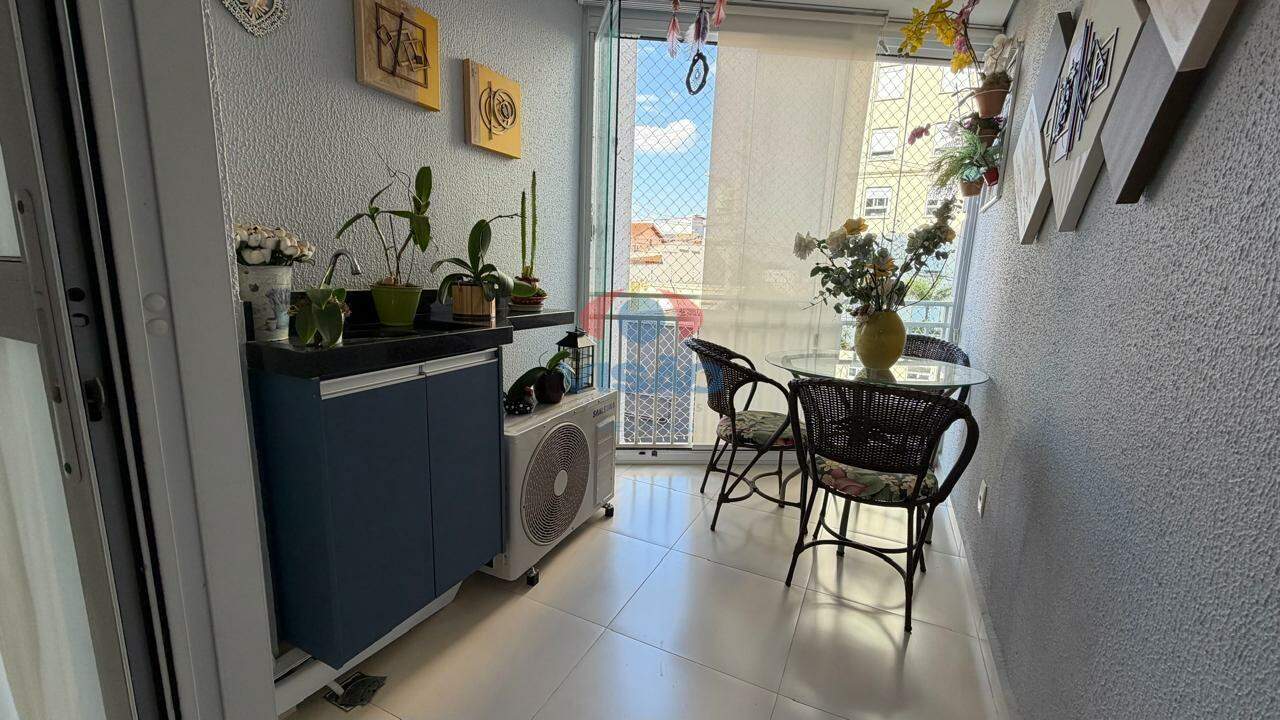 Apartamento à venda no Jardim Santiago: 