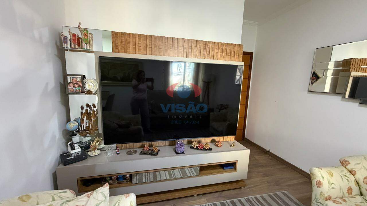 Apartamento à venda no Jardim Santiago: 