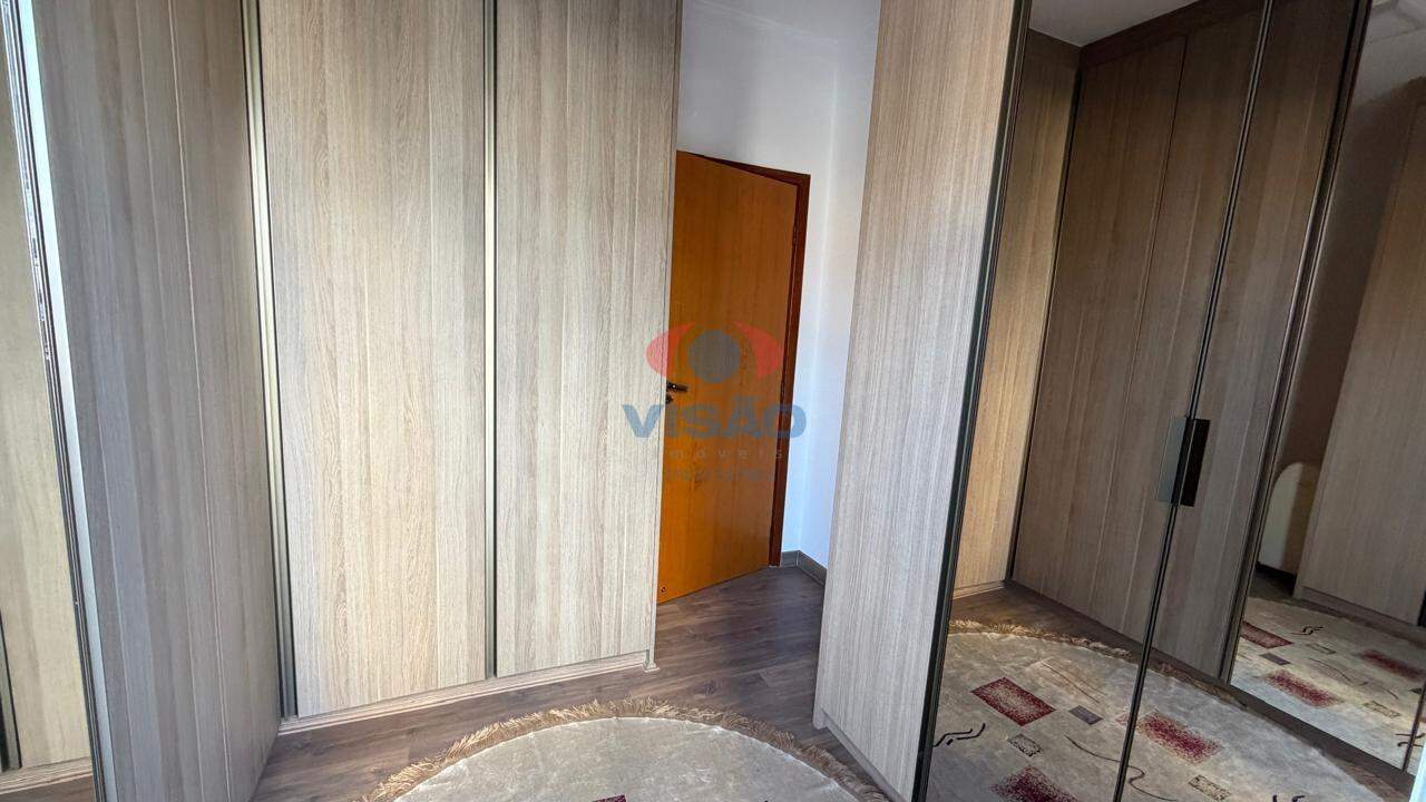 Apartamento à venda no Jardim Santiago: 