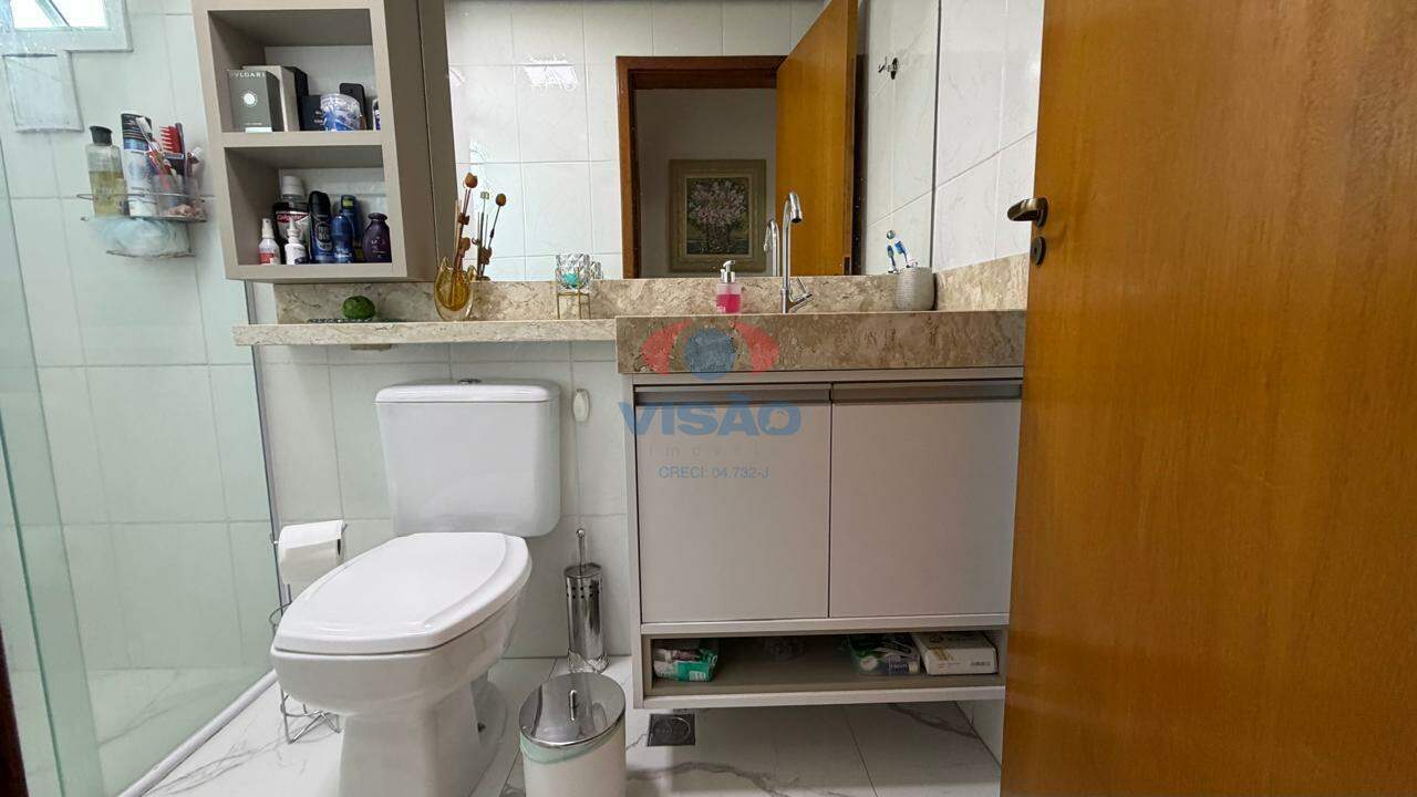 Apartamento à venda no Jardim Santiago: 