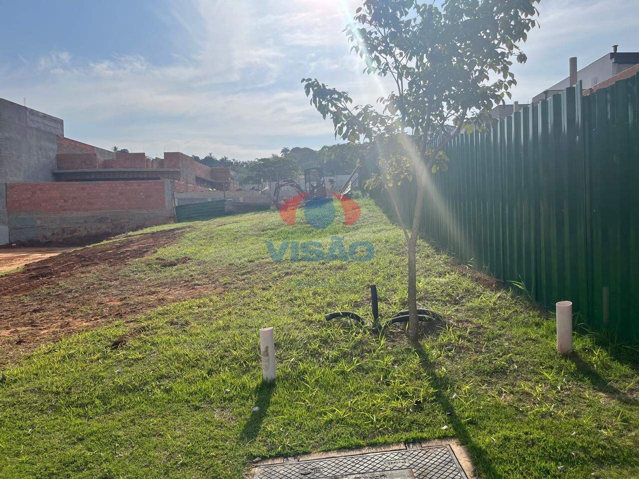 Terreno em condomínio à venda no Vila Inglesa: