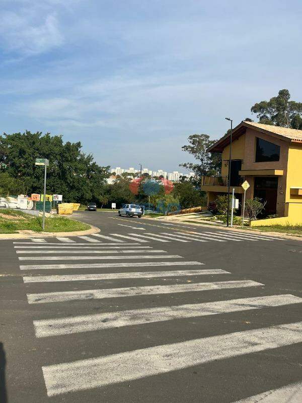 Terreno em condomínio à venda no Vila Inglesa: